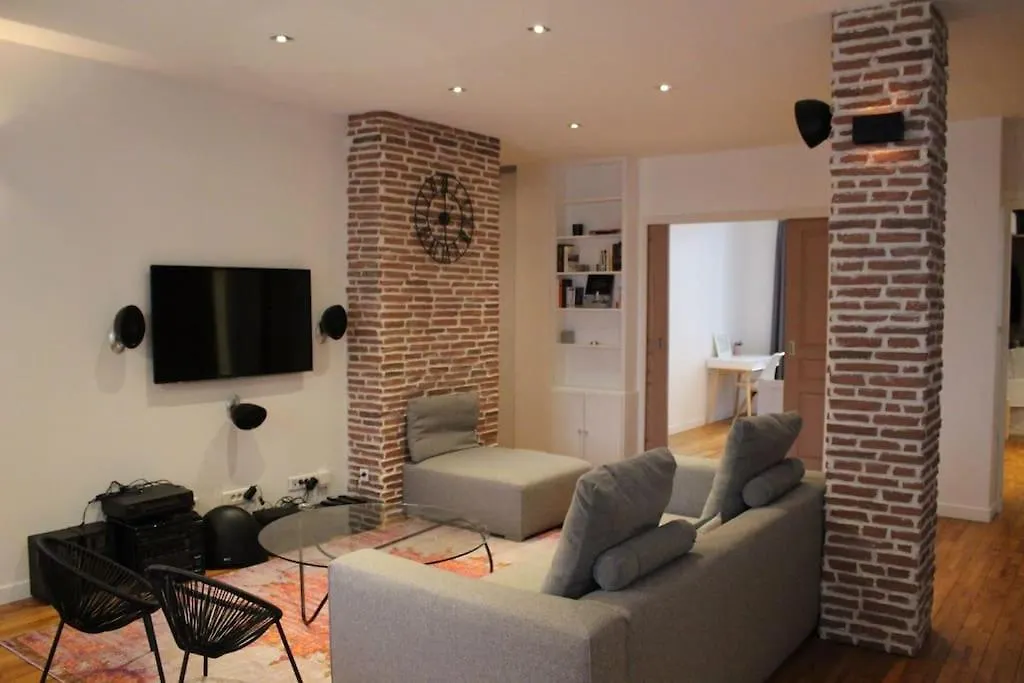 Le Jane : Centre Ville, Garage, Balcon Annecy France