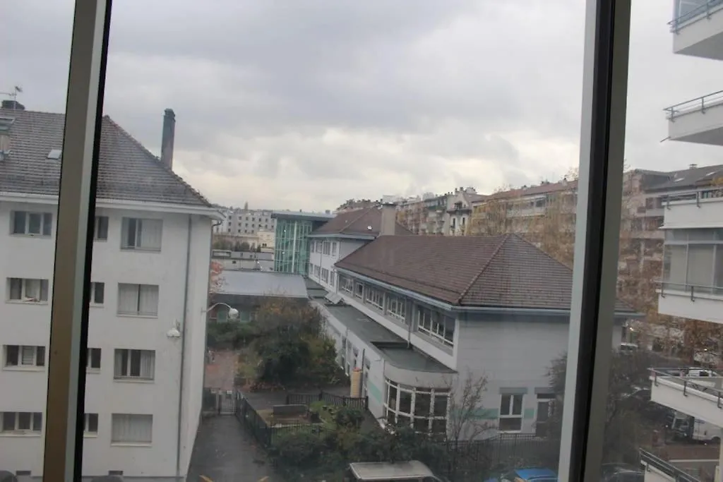 Apartment Le Jane : Centre Ville, Garage, Balcon Annecy France