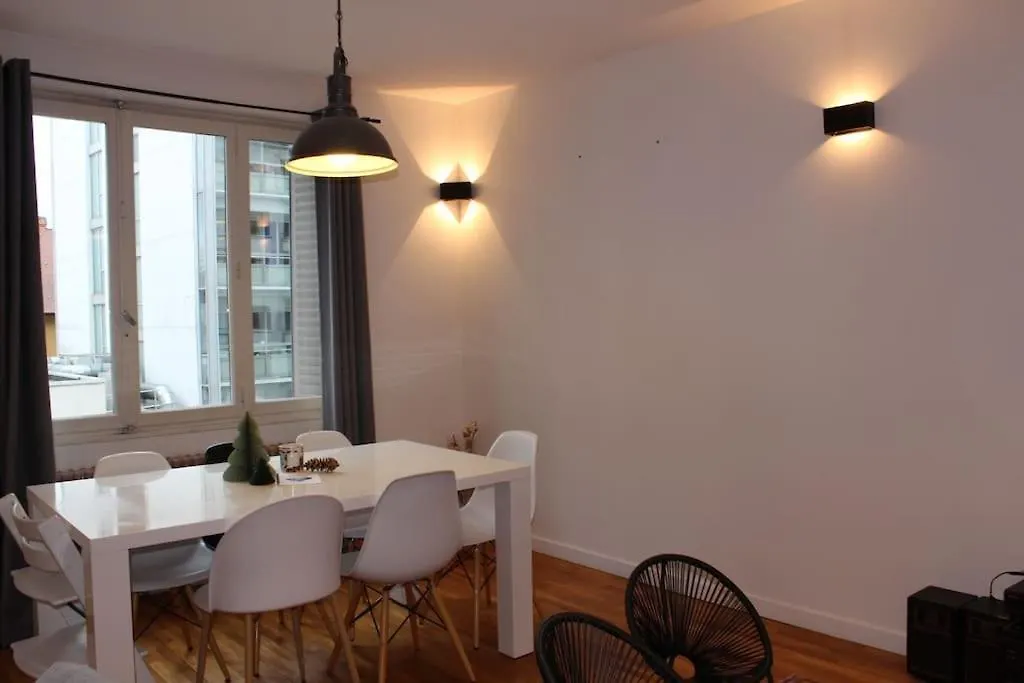 Apartment Le Jane : Centre Ville, Garage, Balcon Annecy France